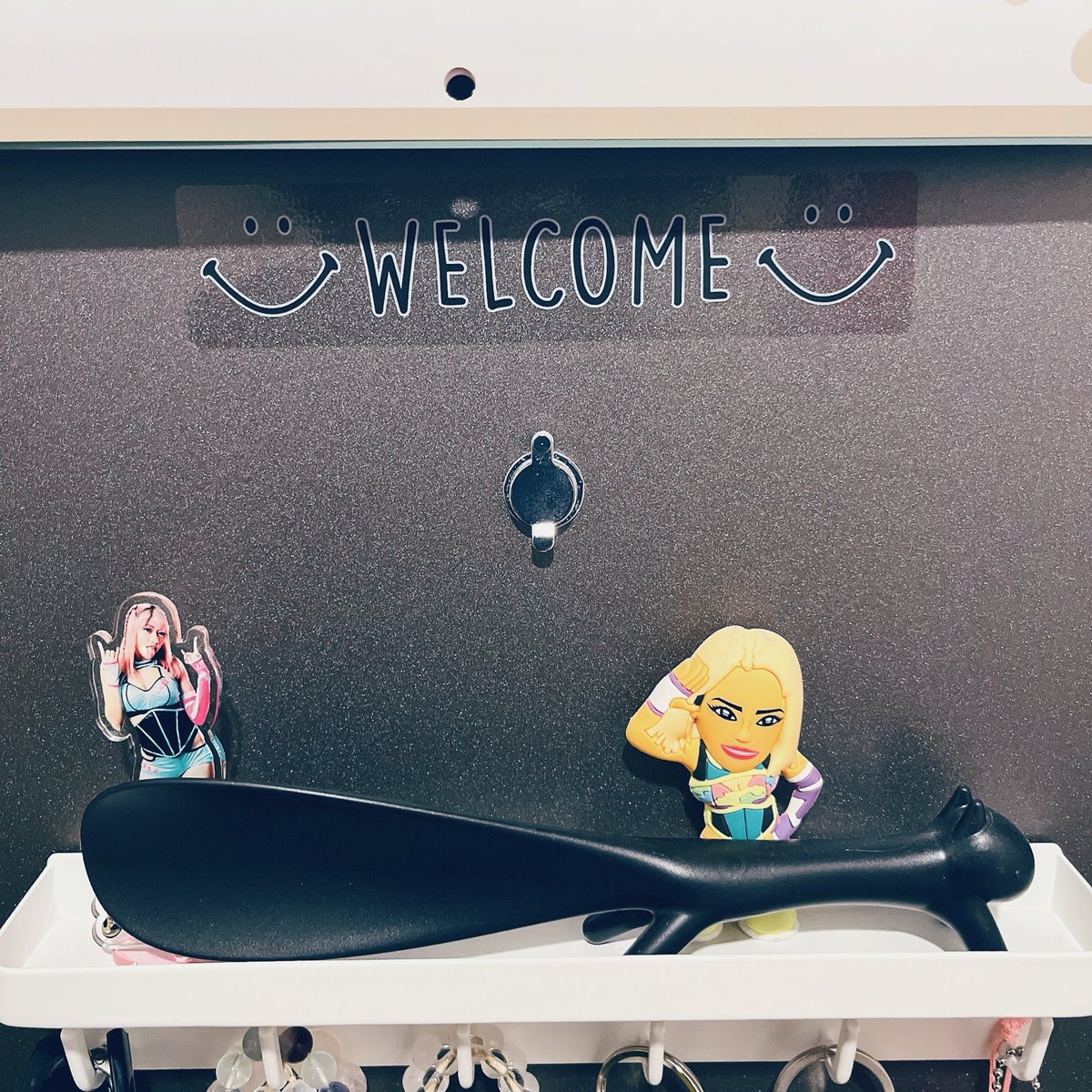 kimurarock's tweet image. 10/23

はなの日でした🌸

大先輩とランチの日程を相談していたら、、、

その日を聞かれ

はなが来てほしいのかなって🥺

一緒にお参りと
花会🌸
してくださった

いつもいつも
はなにとっても
優しかった

わたしには
怖かったけど😂

綺麗なお花まで
ありがとうございました
🥰

玄関が良い香り♡