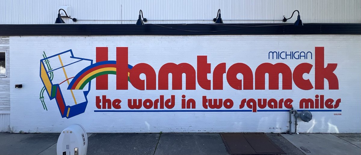 gmoult's tweet photo. the best city logo https://t.co/wmi76we9BP