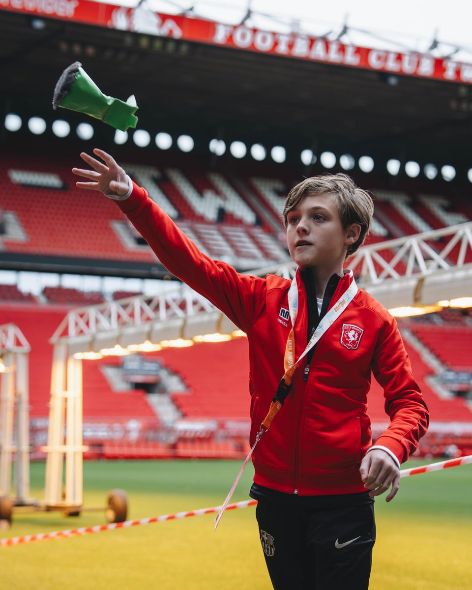 FC Twente tweet media