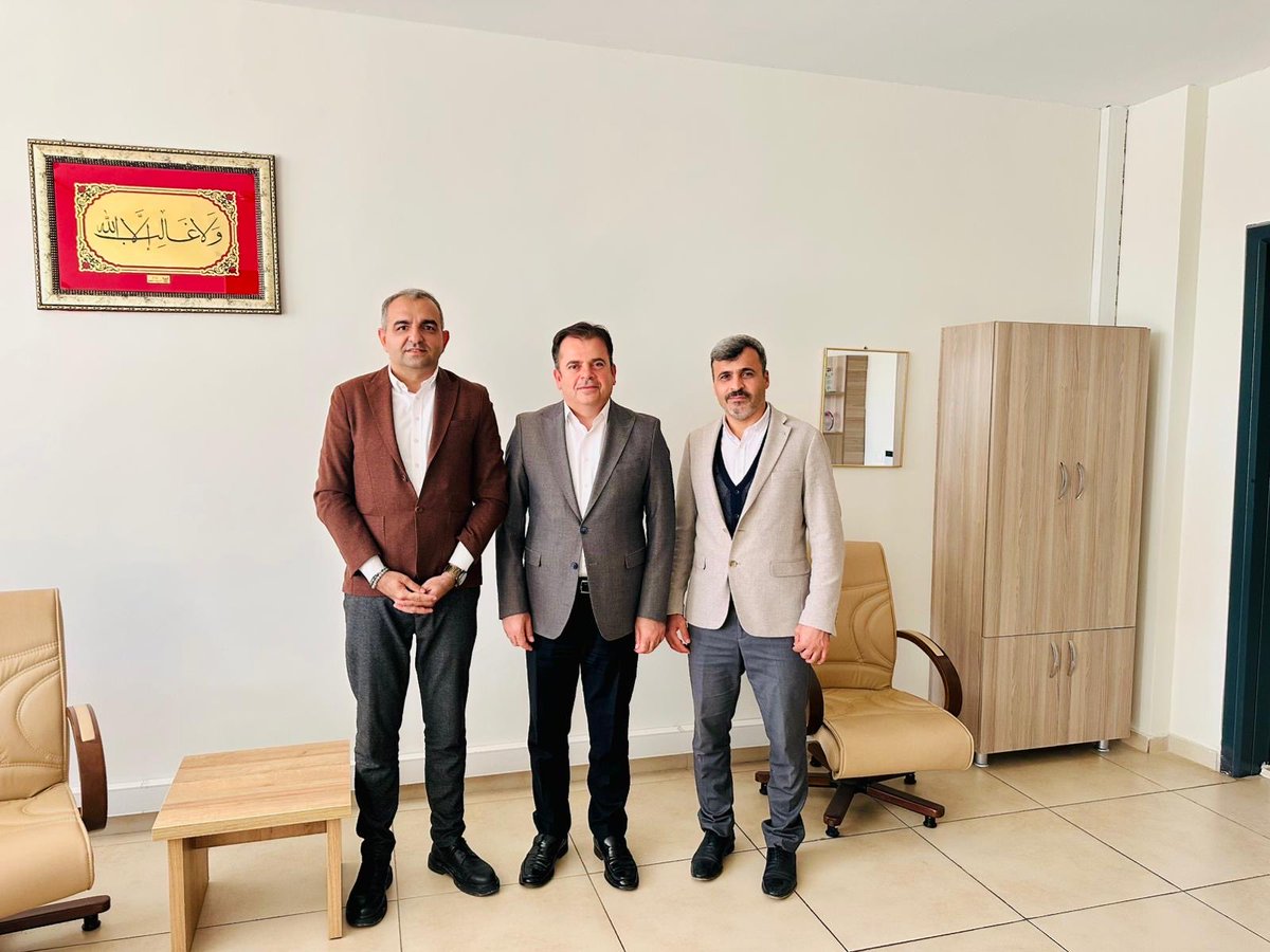 Vasıf MUNİS tweet media