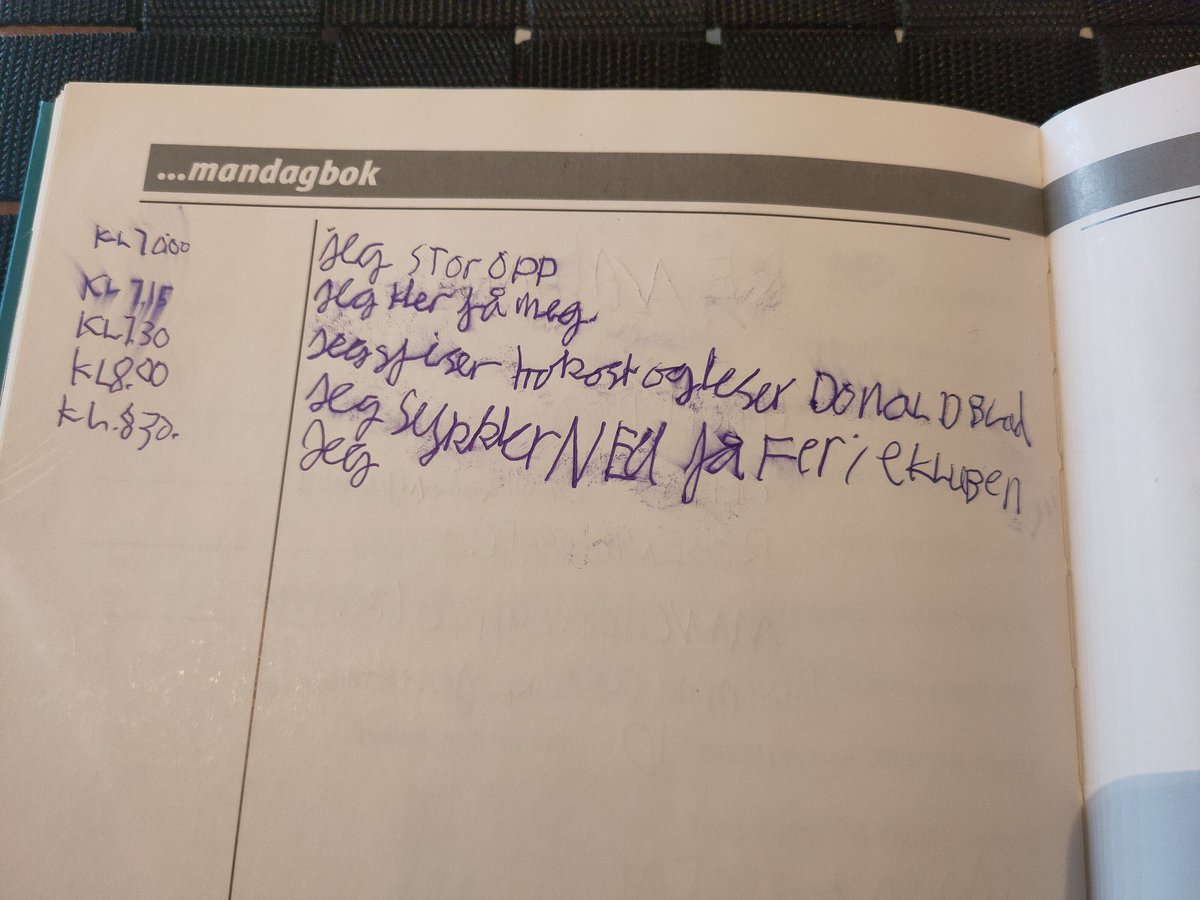 ForzaSecondHand's tweet image. Av de mange bøkene som er lagt ut på forzasecondhand.no i det siste finnes bl.a. @tomskalle sin bok om Norway Cup. Med bidrag fra en ung Ball24-forfatter. Uvisst om det var der redaktør @hanskalla oppdaget talentet.