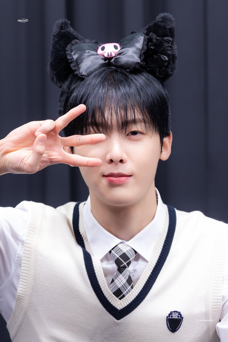 251018

L O V E💛

#윤산하 #ユンサナ #YOONSANHA
#아스트로 #ASTRO <a href="/offclASTRO/">ASTRO 아스트로</a>