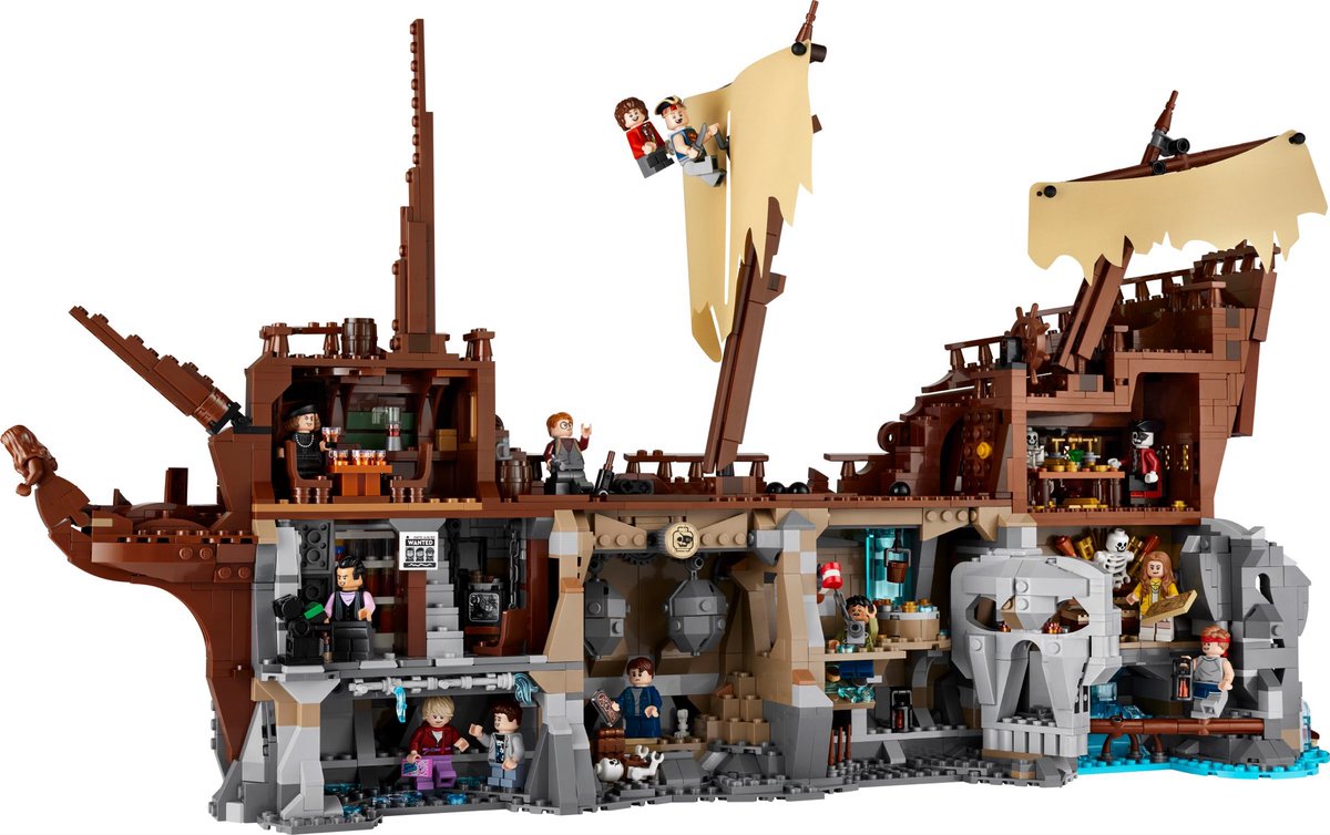 PenPlays_'s tweet image. LEGO Ideas has finally officially revealed The Goonies set

Loaded with characters &amp;amp; functionality, this cutaway diorama has a lot going on, but still so much to enjoy, including fabric elements for the sails!

November 1st
2912pcs
$329.99