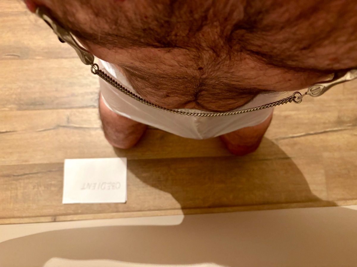 Gumminutte1's tweet photo. Kneeling humiliating task done!
#gummihose #pvcpants #controll #humiliation #mistress #gummipants #fun #pvc #pants #diapers #domina #gummifetish #fetish #plasticpants #bdsm #latex #linewrithing #slave #task #kneeling #chastity https://t.co/i3ryxwbS4g