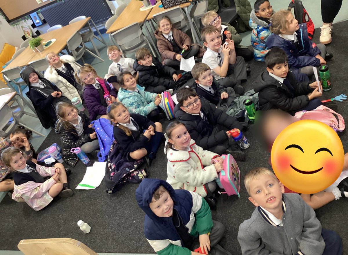 Misswalsh1_'s tweet image. Autumn 1 complete in #class12! Miss Newton and I are so proud of how hard our wonderful class have worked, you are already showing lots of progress! Have a fabulous break🤩 @Year1Monksdown