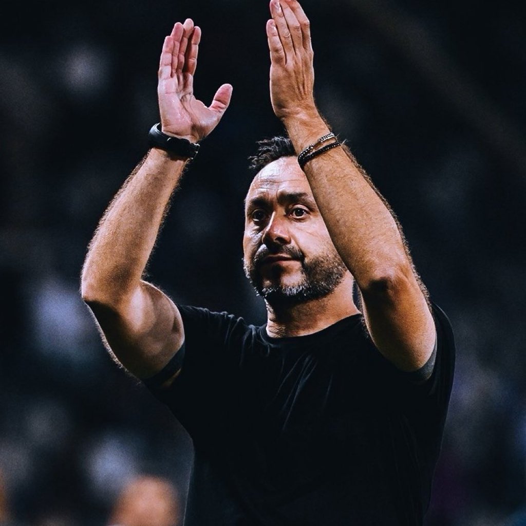 Pierre Sage a été déçu par De Zerbi :

"J’attendais qu’il ait une considération pour moi, mais il se trouve qu’il ne me connaissait pas… 

J’étais parti voir un Rome-Sassuolo pour justement voir le Sassuolo de De Zerbi, donc vous imaginez bien que le coach et sa manière de jouer