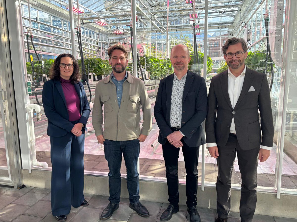 Op uitnodiging van het #GroentenFruitHuis heeft een delegatie van <a href="/CDA/">cda</a> onder leiding van <a href="/JorisLohman/">Joris Lohman</a> op 24 oktober een bezoek gebracht aan <a href="/greenacademyHAS/">HAS green academy</a>. Om in gesprek te gaan met de groente- en fruitsector voor <a href="/2eKamertweets/">Tweede Kamer</a>: groentenfruithuis.nl/nieuws/werkbez… #TK2025