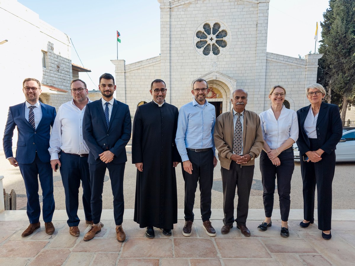 Simon Engelkes tweet media