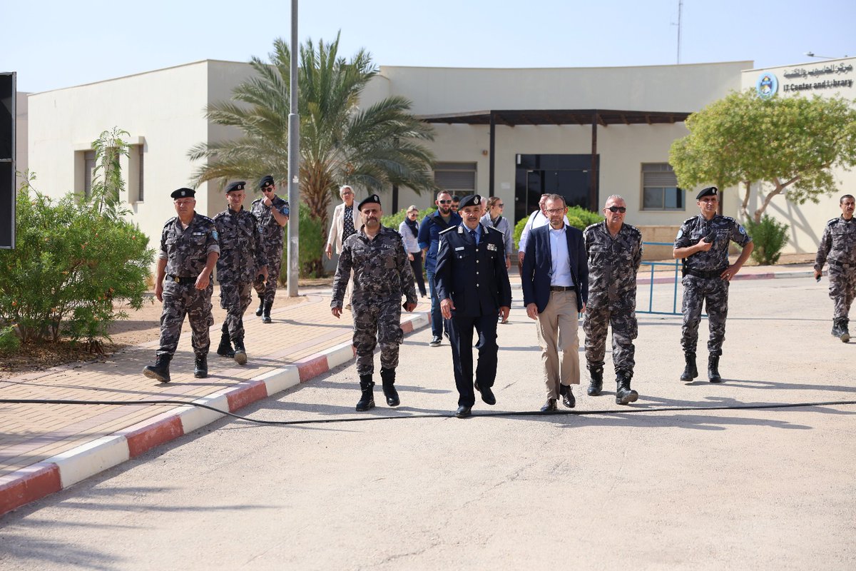 Simon Engelkes tweet media