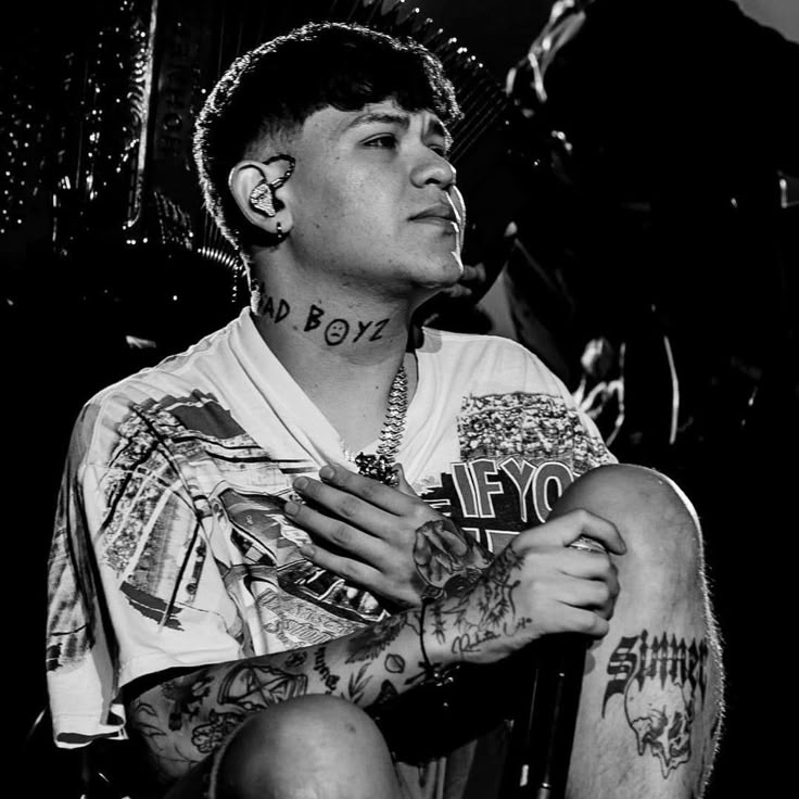 Spotify México Junior H 🇲🇽 - (24/Oct/25)

#8. (+1) MIENTRAS DUERMES - 795,378 (NEW PEAK) 
#18. (+3) Y LLORO - 591,982
#20. (+2) PIÉNSALO - 580,275
#21. (-5) LAS NOCHES - 579,438
#32. (+2) Extssy Model - 481,224
#40. (=) 5-7 - 444,923
#41. (+2) TRES BOTELLAS - 432,869
#57. (-3)