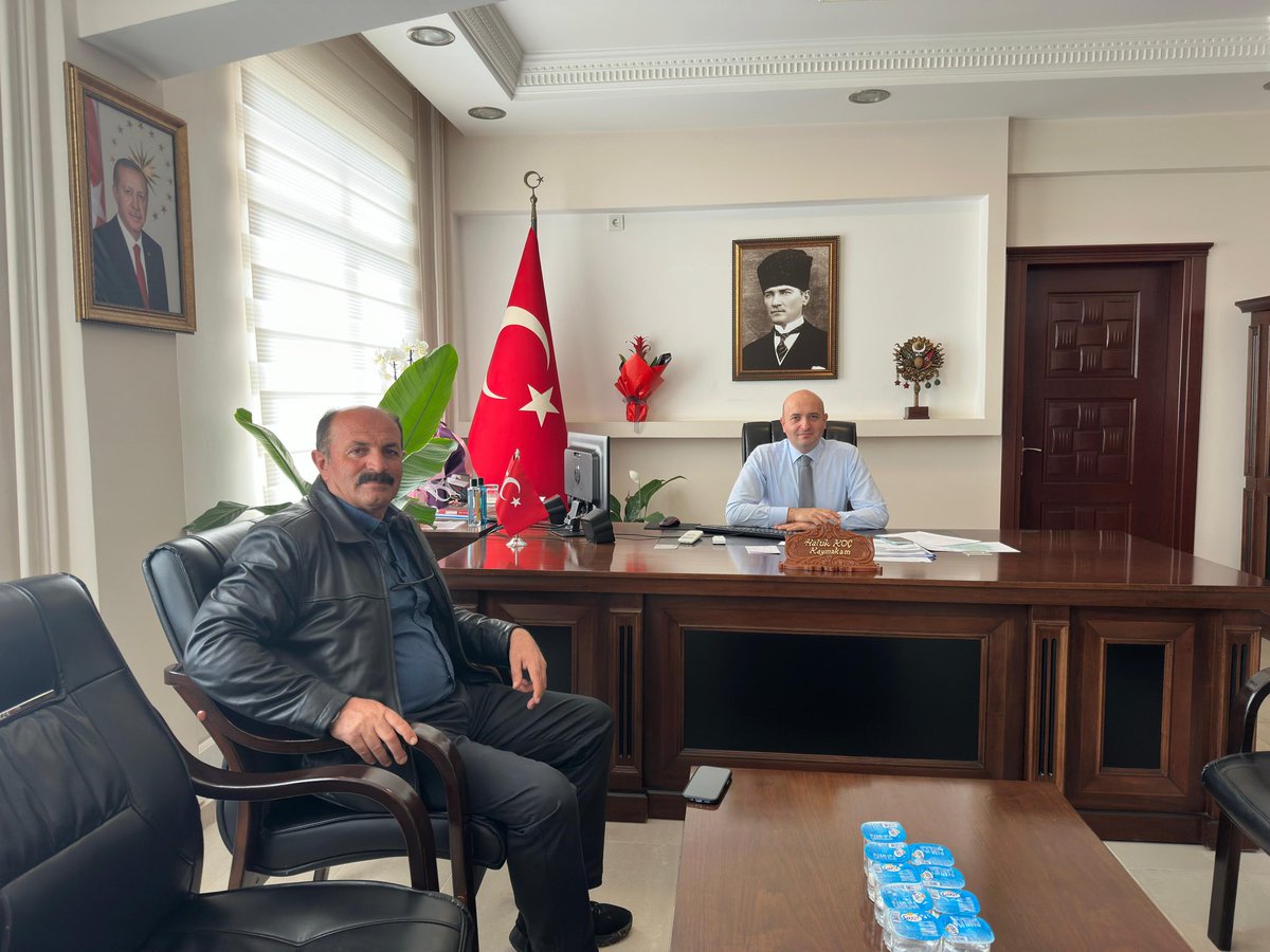 İş İnsanı Celal YILDIZ, Kaymakamımız Haluk KOÇ’a hayırlı olsun ziyaretinde bulundu.