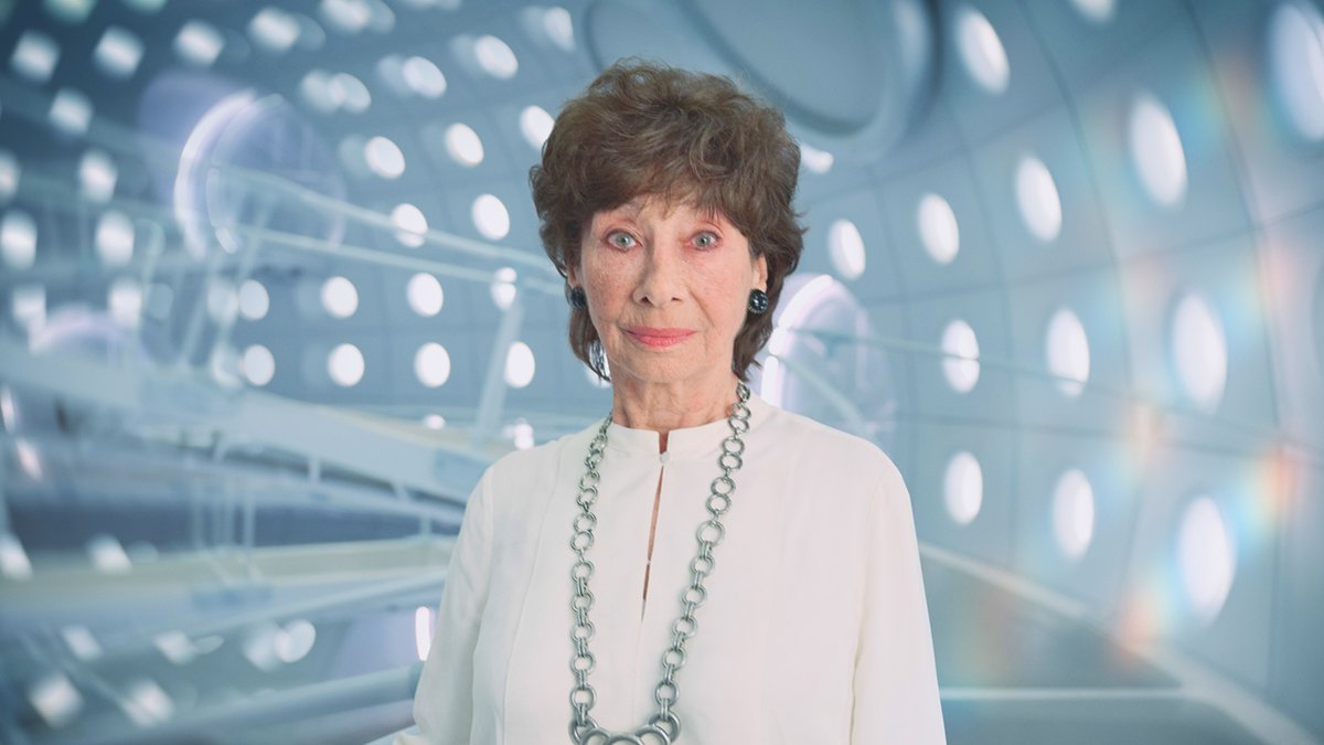 In an alternate timeline where the TRW scene in which Susan calls Poppy "mum" ended up airing, but I was then magically given the power as a writer to find a way to explain it...

I'd reveal that Poppy ISN'T her mother, and she was just calling her "mum" for some other reason.