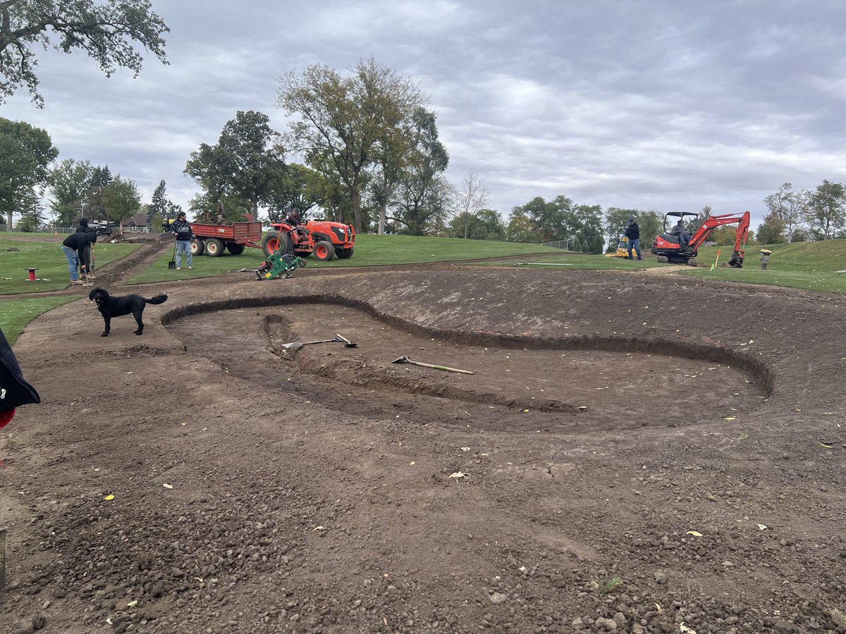 These guys from Fleetwood are doing an amazing job and have been great to work with! Everything is rough shaped in and now starting to edge in the bunkers and finish drainage.  We have had massive amounts of irrigation to fix along the way, but that’s part of it. #progress