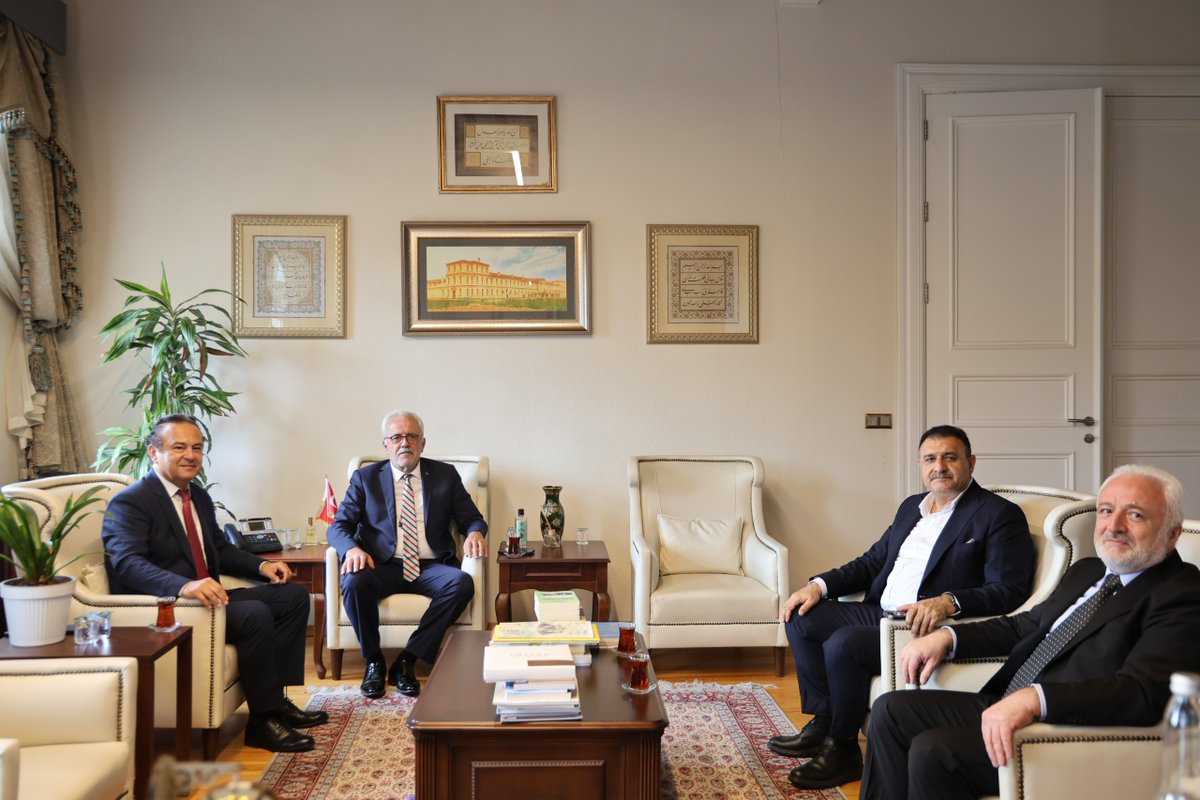 Sivil Toplum Kuruluşları Festivali (STK Fest) kapsamında düzenlenen etkinlikler çerçevesinde İl Müdürümüz Prof. Dr. <a href="/HalukOzener/">Haluk Özener</a> , İstanbul Sabahattin Zaim Üniversitesi Rektörü Prof. Dr. <a href="/ACAcar10/">Ahmet Cevat Acar🇹🇷</a> 'u makamında ziyaret etti.

Gerçekleştirilen ziyarette, afet farkındalığı, eğitim