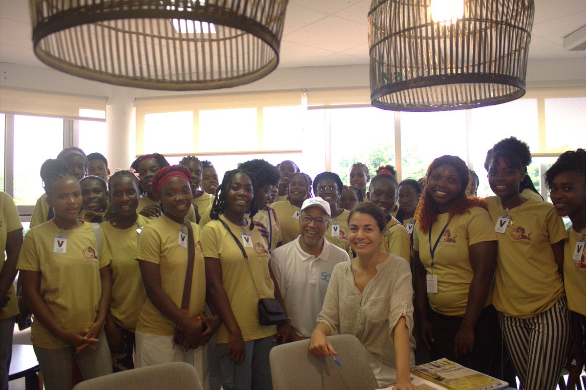 UndpStp's tweet image. As part of the #UN50STP &amp;amp; #UN80 celebrations, #UNDPSTP welcomed the young women of the #ELLAAcademy, promoting #FemaleEmpowerment and #YouthLeadership in 🇸🇹.
An inspiring exchange on building a more inclusive, just &amp;amp; sustainable future!