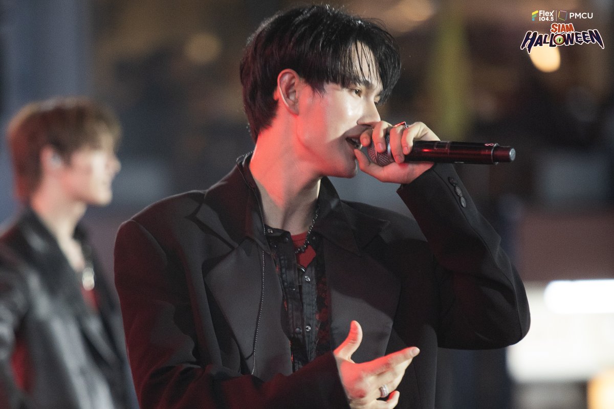 Flex_Connect's tweet image. ฮาโลวีนนี้ออกตามหาความจริงของ 𝐏𝐨𝐨𝐡 𝐊𝐫𝐢𝐭𝐭𝐢𝐧 - 𝐏𝐚𝐯𝐞𝐥 𝐍𝐚𝐫𝐞𝐭 ว่าในใจมีใครซ่อนอยู่มั้ย 👀
#poohpavel #ppoohkt #pavelphoom
#สิงสาลาตาย #GoddessBlessYouFromDeath
#SiamHalloween2025xPoohPavel
______________________
👻 Flex 104.5 | PMCU SIAM HALLOWEEN 2O25 presented…