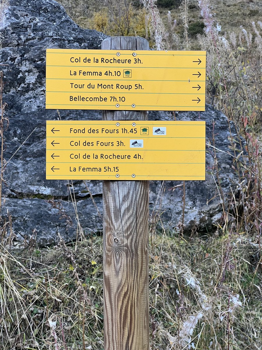 Charles House (@ch323) on Twitter photo An evening entry, for anyone who loves a loop - one more from last week in the Autumnal Alps - happy #fingerpostfriday to all An evening entry, for anyone who loves a loop - one more from last week in the Autumnal Alps - happy #fingerpostfriday to all