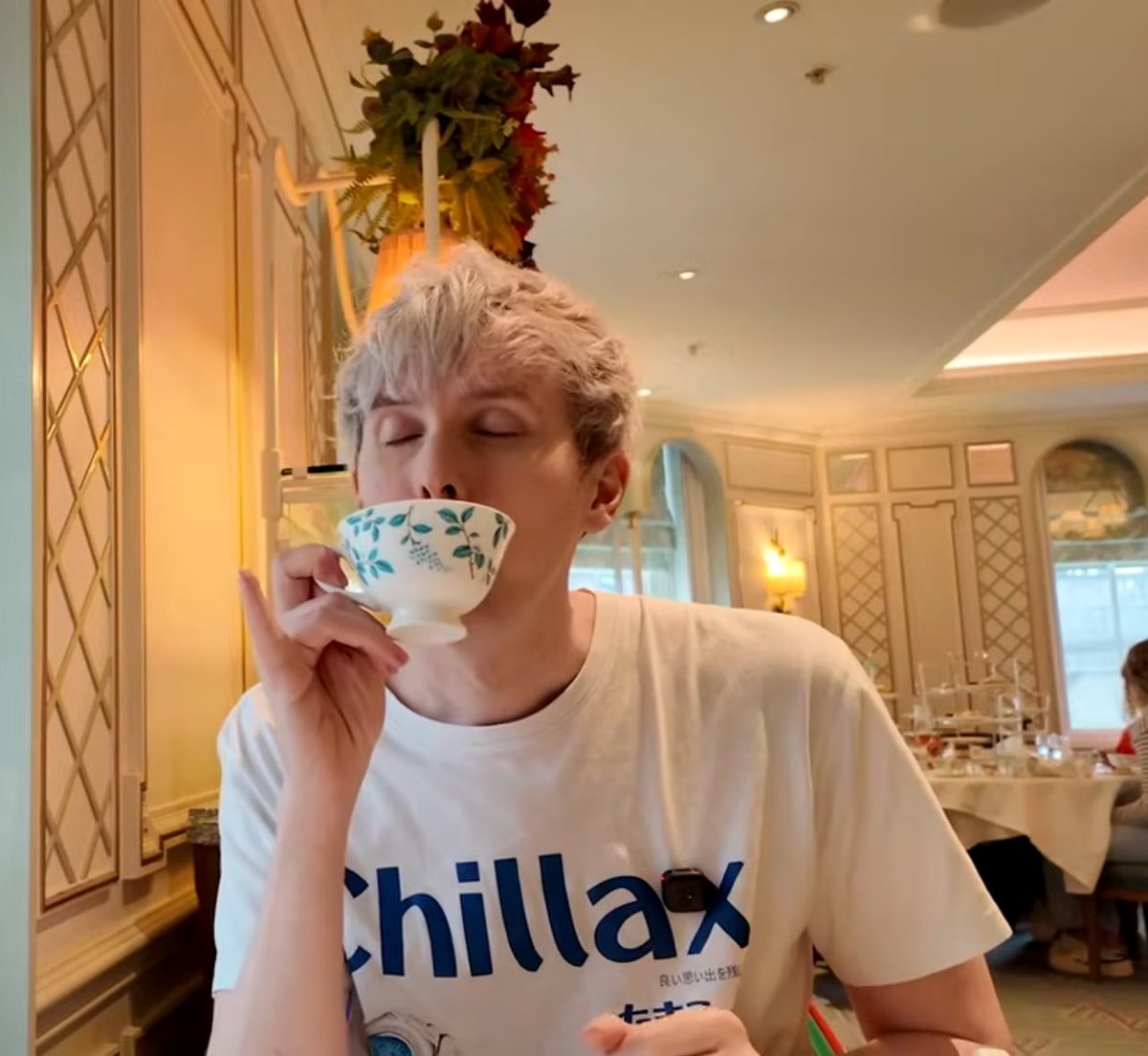 soupaastar's tweet image. unbothered. cleansed. dating dan howell. who even cares