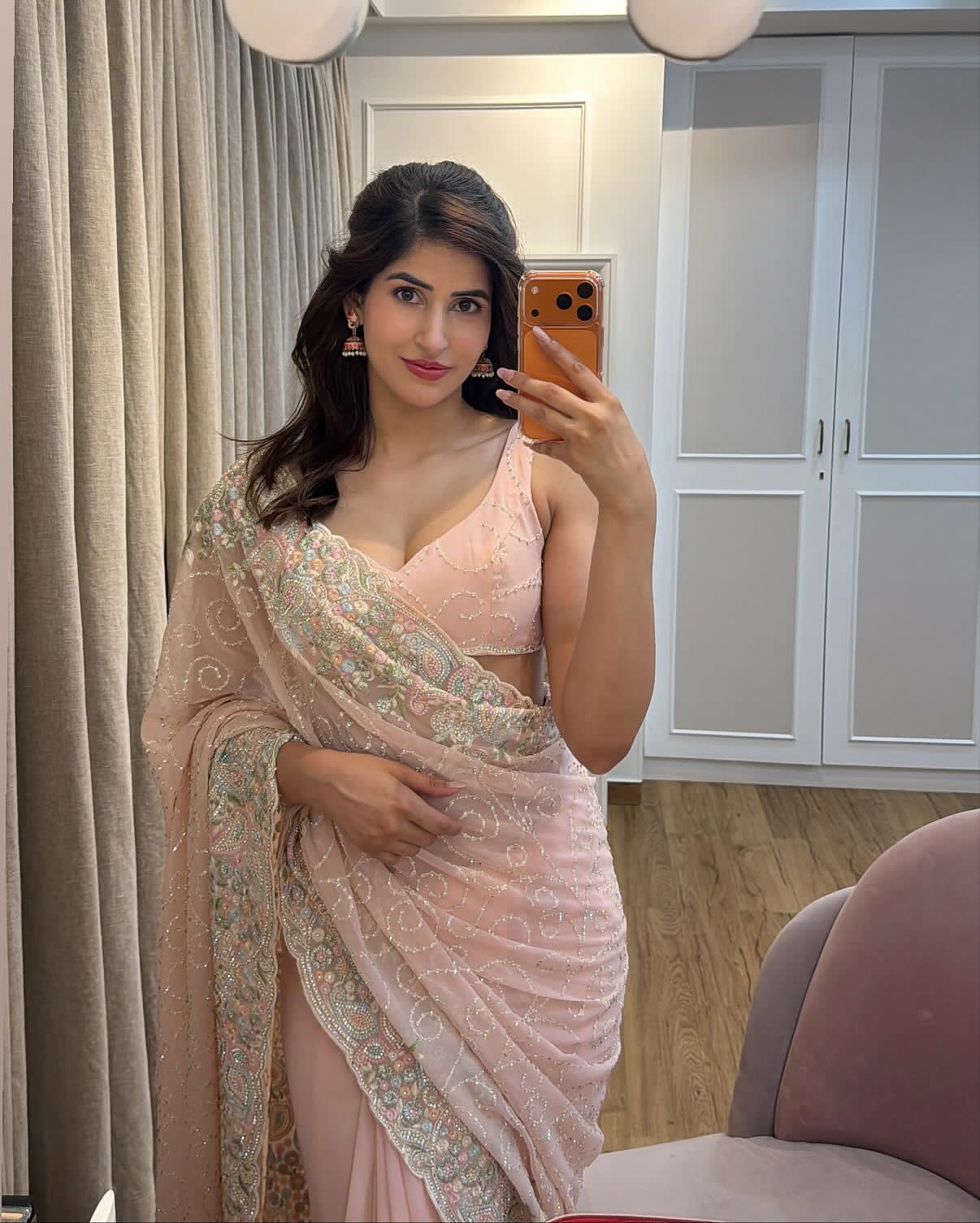 G4C4PNtXgAAnrG-?format=jpg&name=large