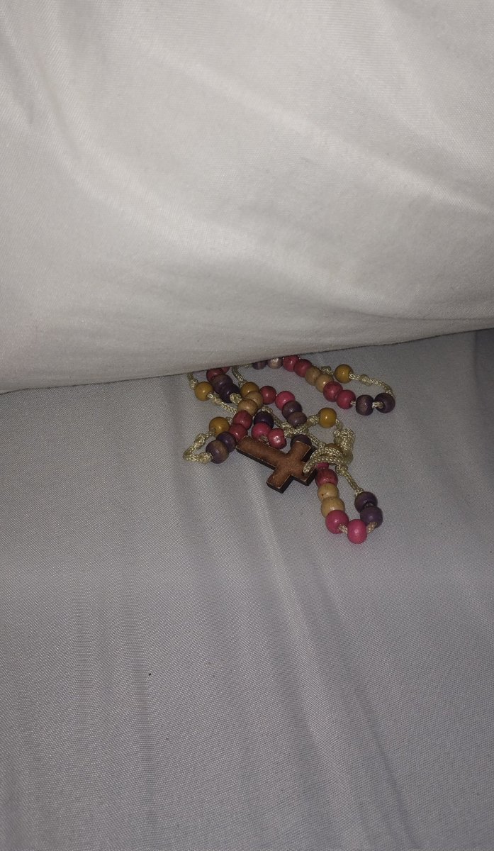 Cómo es esperar un bebé después de 2 abortos espontáneos? Es encontrar un rosario debajo de la almohada de mi marido, que se queda dormido rogando que esta vez, nuestro hijo no se muera. No hay un solo día de tranquilidad.