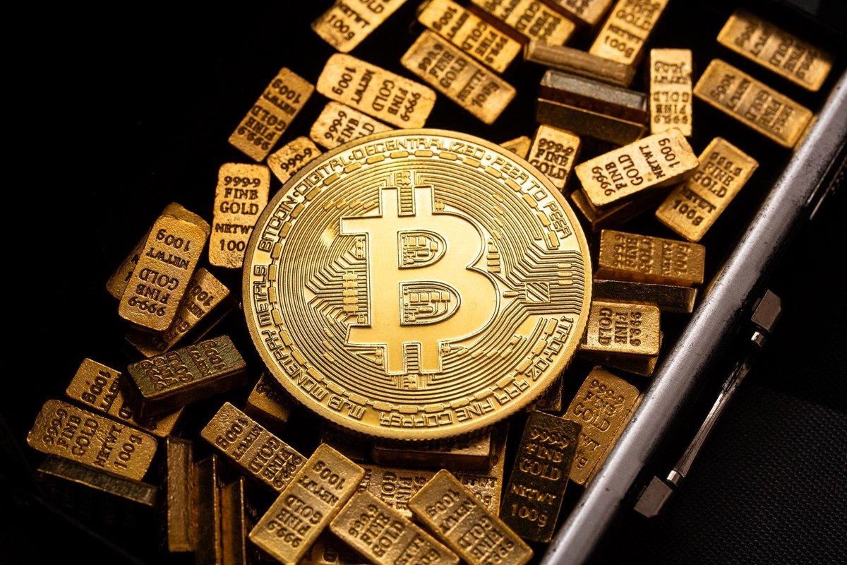 OraclePulse's tweet image. JUST IN: 🚨 Dormant Bitcoin $BTC Whale With $442M Awakens for First Time in 14 Years Amid Quantum Fears