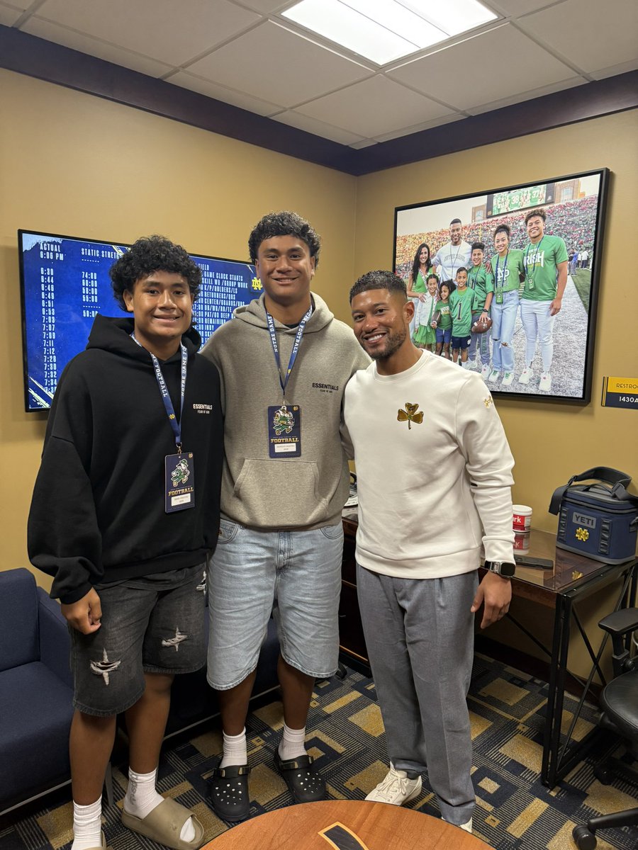 MarcusFakatou's tweet image. Notre Dame never disappoints! Had a great time last weekend, game atmosphere was amazing! Thank you for having me and my family. ☘️☘️🙏🏽 #GoIrish 

@OLuFootball @ChrisWardOL @GregBiggins @BrandonHuffman @adamgorney @ChadSimmons_ @PGregorian @K12Elite @TheUCReport @SWiltfong_…