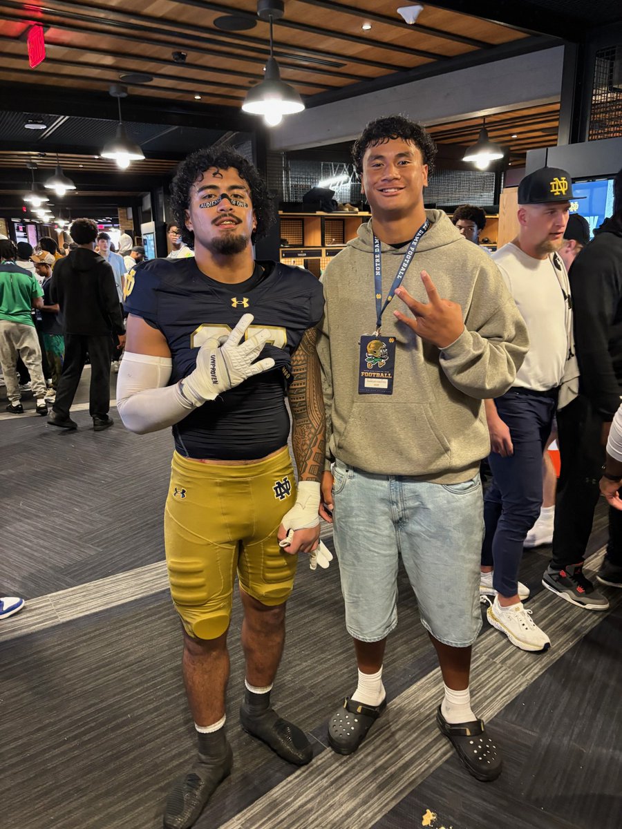 MarcusFakatou's tweet image. Notre Dame never disappoints! Had a great time last weekend, game atmosphere was amazing! Thank you for having me and my family. ☘️☘️🙏🏽 #GoIrish 

@OLuFootball @ChrisWardOL @GregBiggins @BrandonHuffman @adamgorney @ChadSimmons_ @PGregorian @K12Elite @TheUCReport @SWiltfong_…