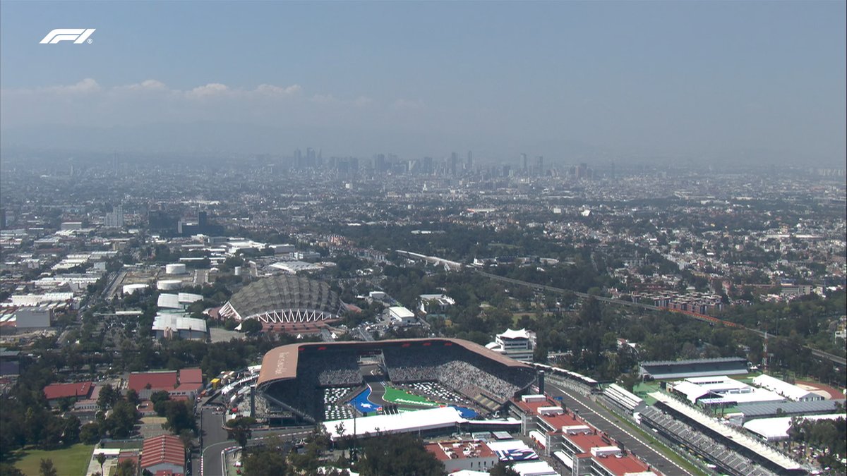 The scene is set 💪

First practice is moments away... 💨

#F1 #MexicoGP