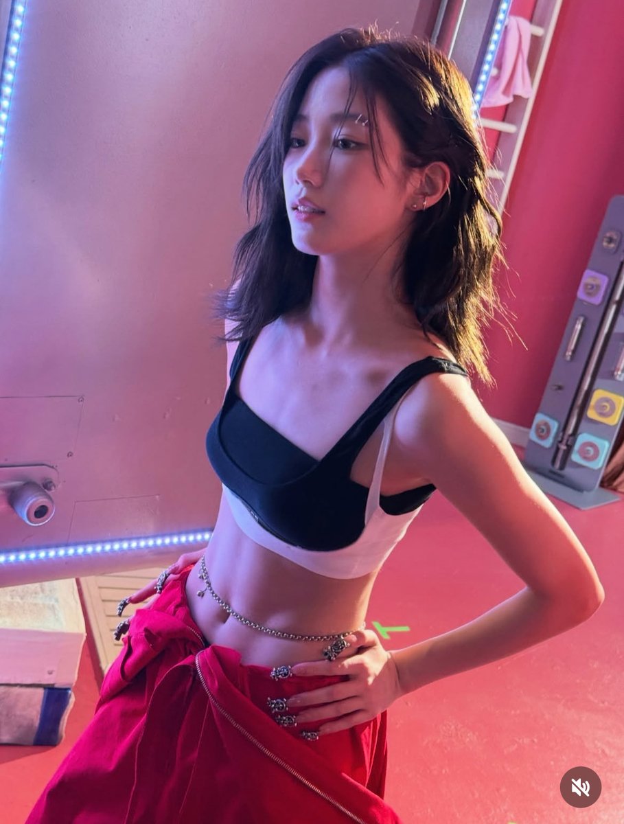 kazuha has developed a stage 5 of lesbian face