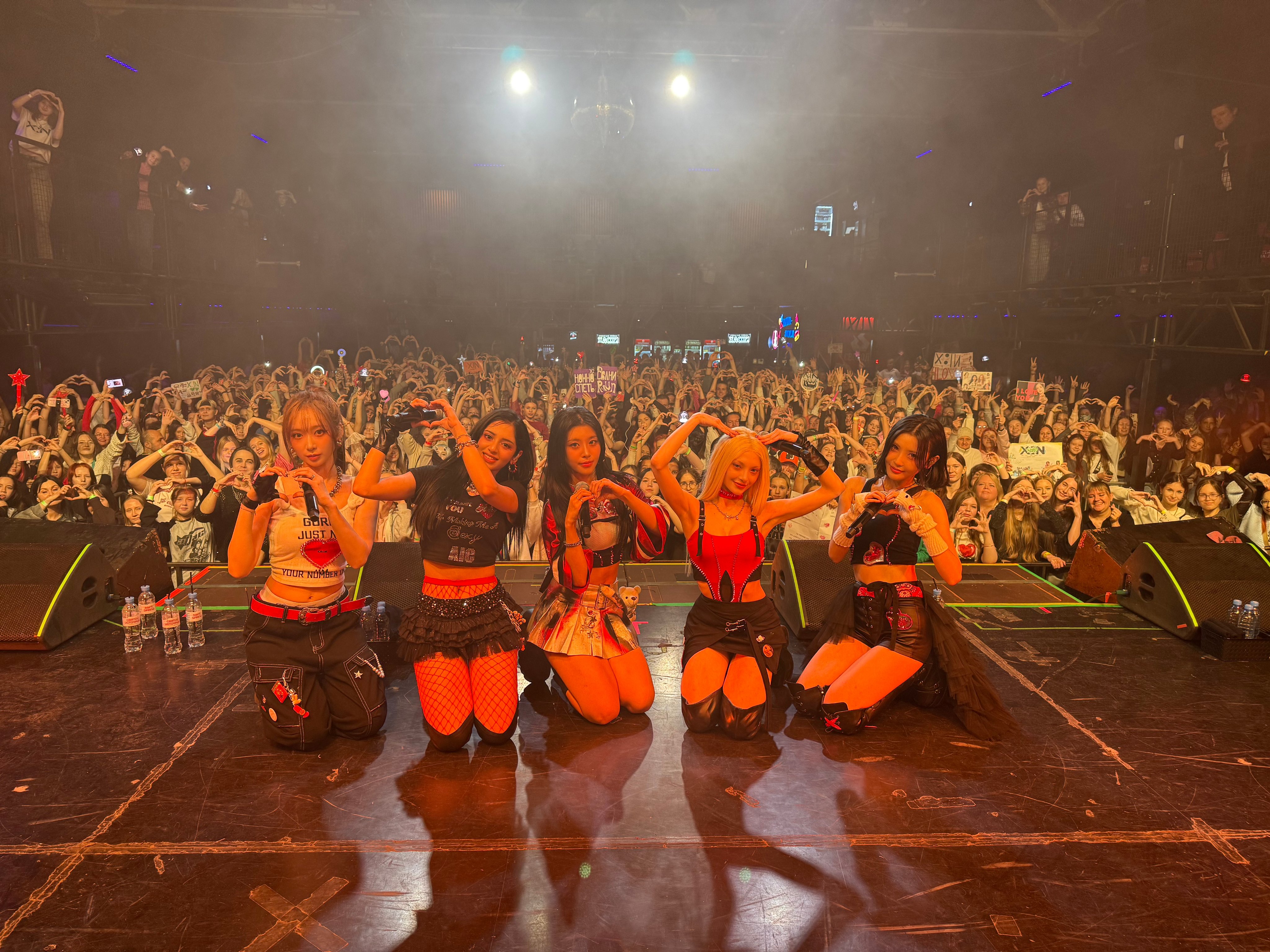 G4C7WRmWAAAiApx?format=jpg&name=4096x4096