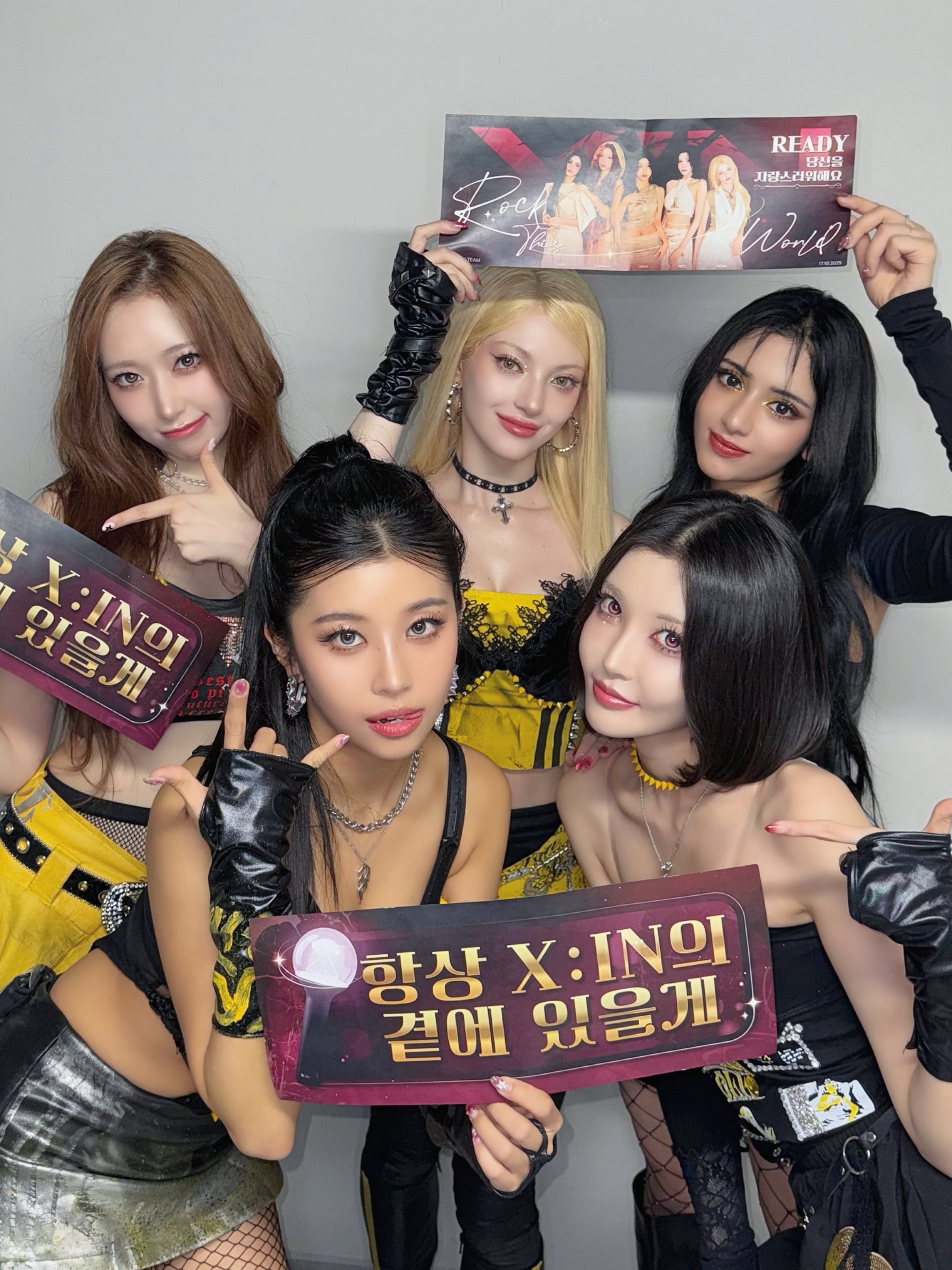 G4C7WRmXgAAIQBb?format=jpg&name=4096x4096