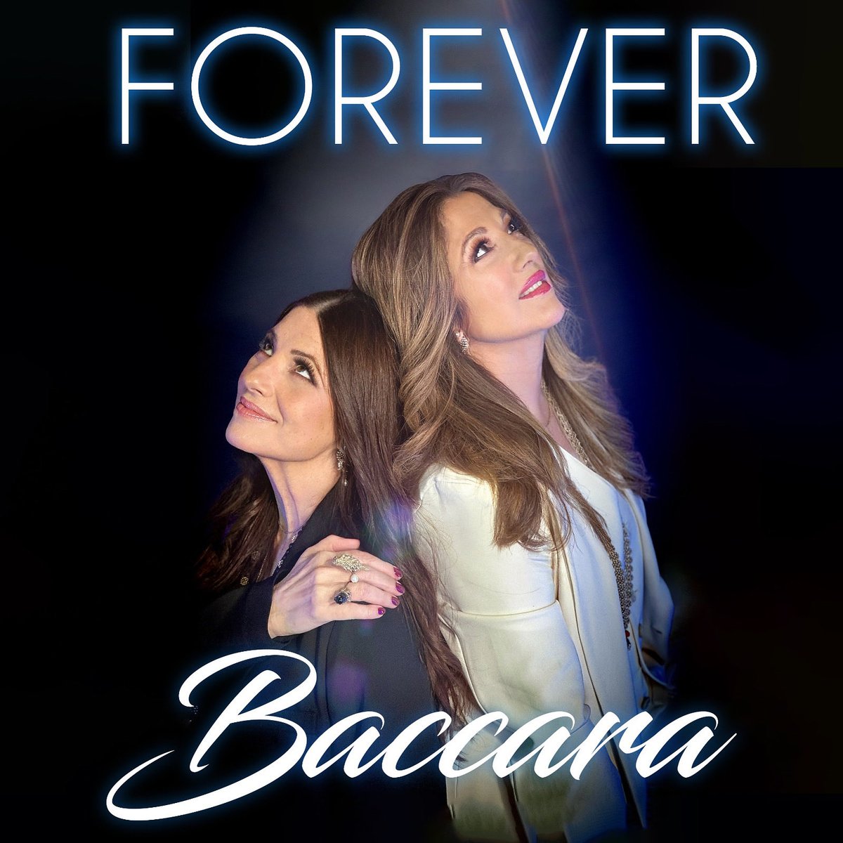 El dueto icónico <a href="/BaccaraOficial/">Baccara</a> estrenan hoy el sencillo y video de “Forever”, y están a punto de lanzar su nuevo álbum!

Ve el video aquí: 👇🏼

youtu.be/FBS6malovF8?si…

#Repost 
#NuevaMusica 
#Estreno