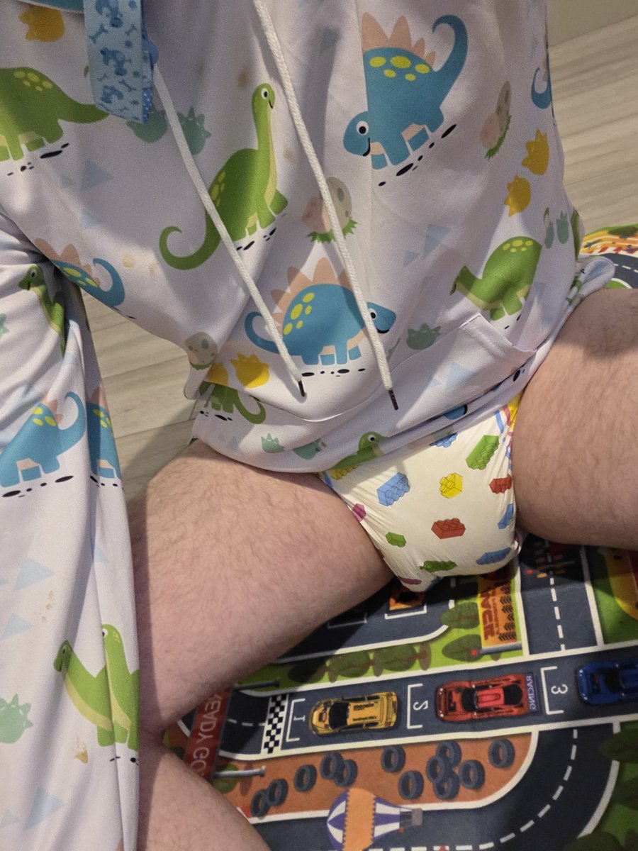 ABDLIrish90's tweet photo. 🤗Soggy playtime on a Friday🧸

Bestest day of the week 👉👈

#abdl #gayabdl #diaperboi #gaydiaper #ageplay #regression #soggybum #smol https://t.co/kuyVe6bGY6