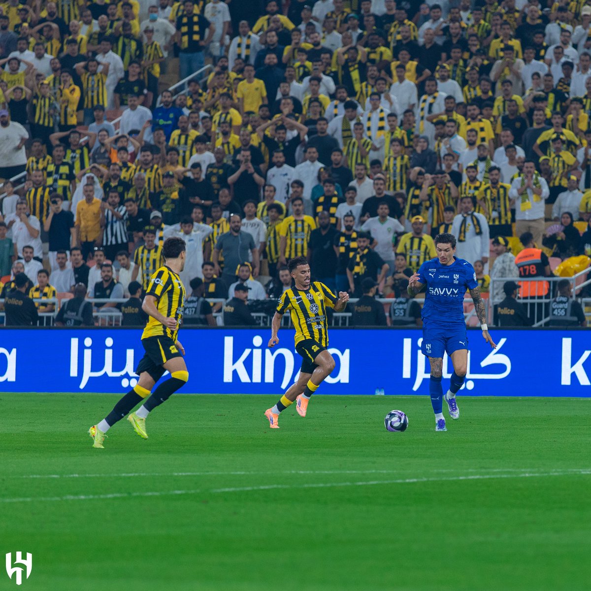 Alhilal_EN's tweet photo. 32’⏱️

#HILITT 0-0 https://t.co/vSNkcH6V0r