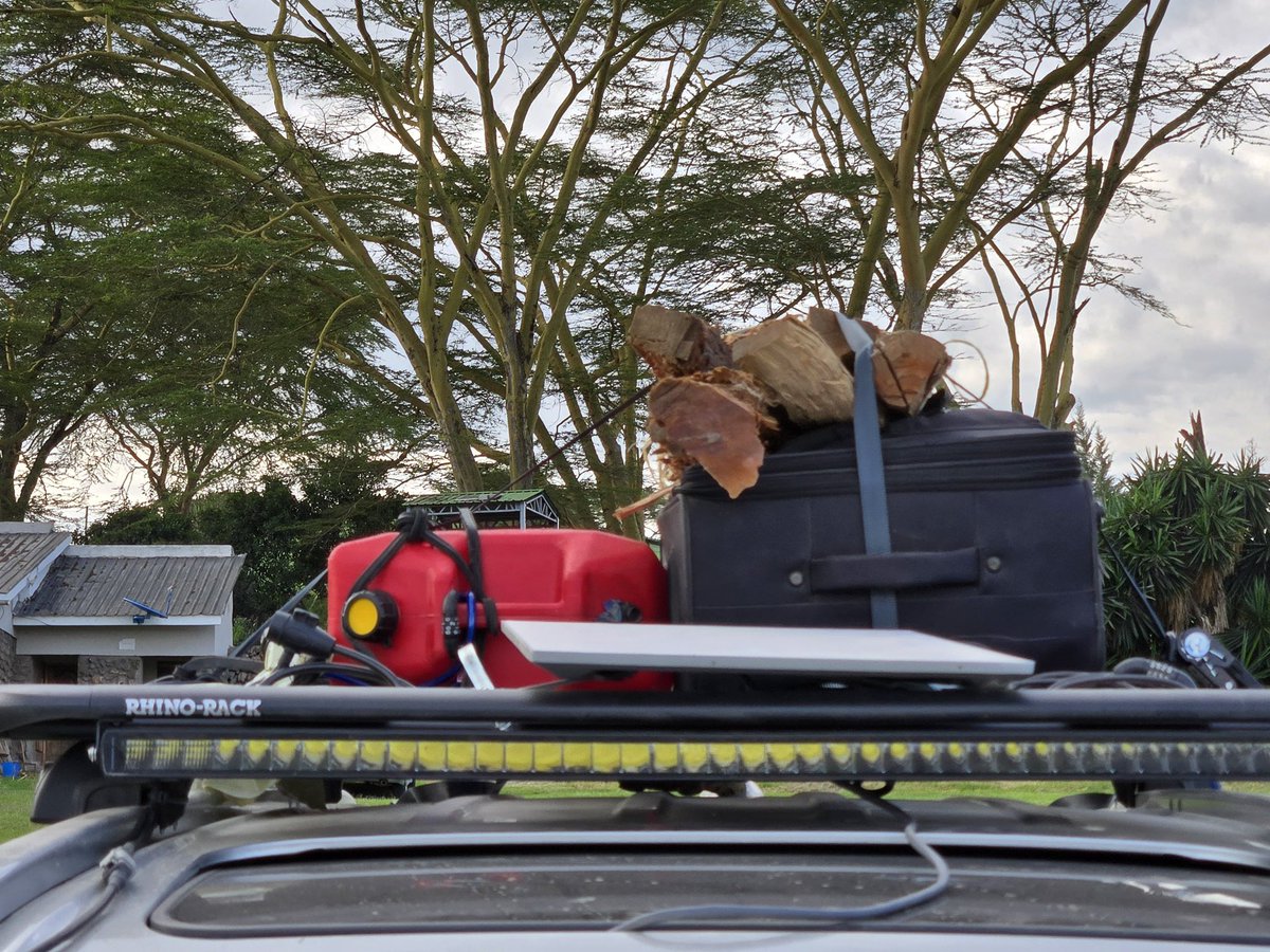 MaskingTanaka's tweet image. The next @TerrenovaICT challenge is testing @Starlink Mobility + @Peplink on the road from Juba 🇸🇸 → Nairobi 🇰🇪 → Harare 🇿🇼
A 3 Gbps bonded connection. Thousands of kilometres.
We’re testing how bonded connectivity can maintain seamless, high-speed internet across Africa’s…
