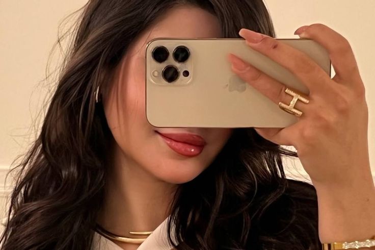 إلى أحدهم ..
مايهم مين يزعلگ
المهم مين يرجعلگ 
  ضحكـتـگ ...🤍
♪♪❥ــــــــــــــ♥️𝓯𝓵𝓸𝔀𝓮𝓻ـــــــــــــــ❥♪♪

#بوح_المشاعر
#حبيت_اقول
#الاتحاد_الهلال
