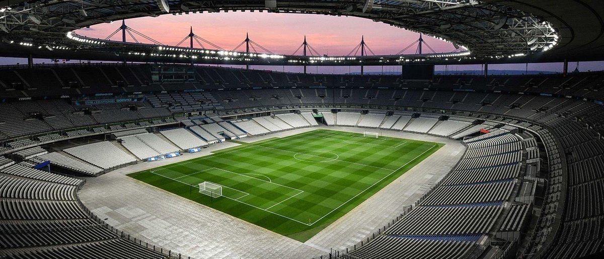AYA_TOUR_'s tweet image. @AyaNakamuraa sera la première femme noire française à performer au Stade De France !

#AyaNakamura