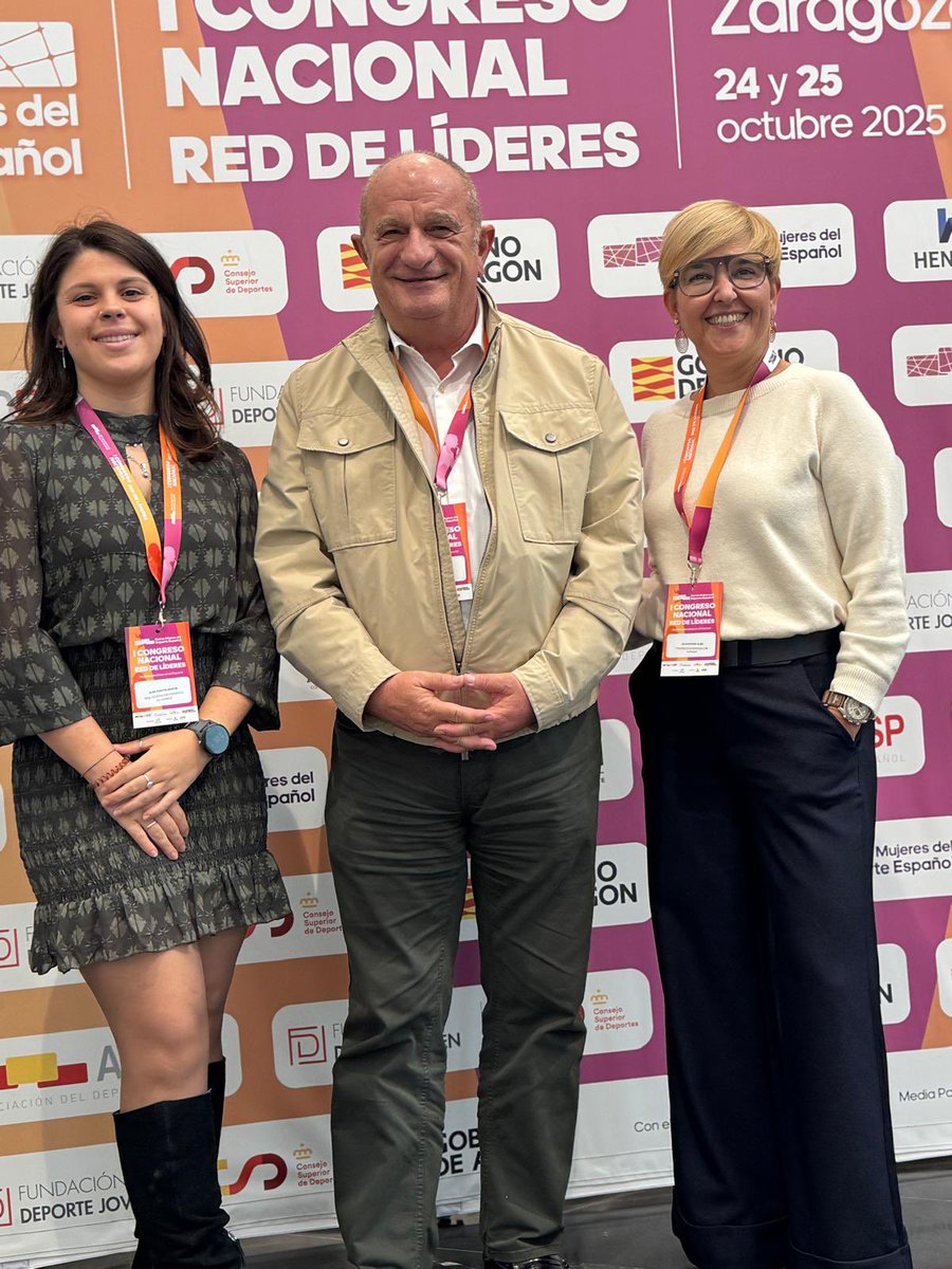 Hoy he tenido el placer de asistir al Congreso Red de Líderes "Mujeres Directivas en el Deporte" representando a la <a href="/FedPatinaje/">RFEPatinaje</a> junto a Alexandra Alba, responsable de Mujer y Patinaje y miembro de la Junta Directiva de la RFEP y Alba Martín, miembro de la Junta Directiva 🙌