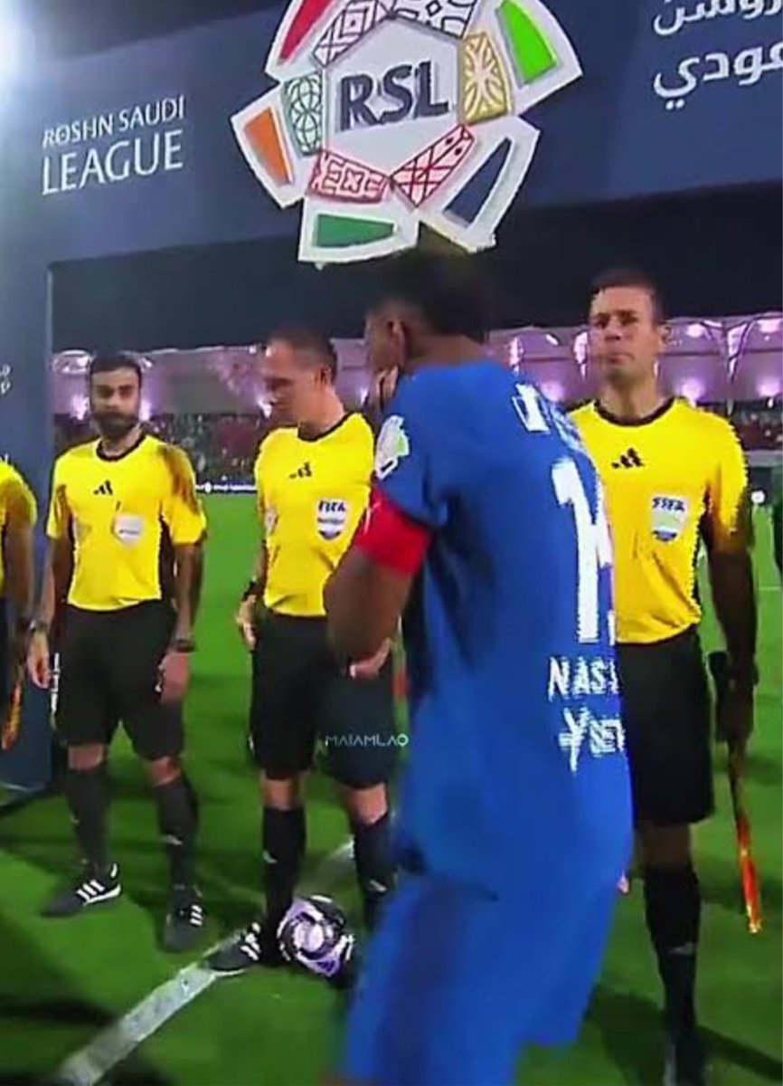 saud (@saud9a) on Twitter photo بعض الفرق العالميه والمحترمه لتاريخ نجومها مهما كانت الجنسيه.
تضع أشارة  الكابتن للأكبر سناً وتاريخاً وقوة شخصيه .
إلا نادي  واحد خالف المعتقدات الرياضيه ووضع طفلأً لقيادة بونو
وكلوبالي  وصفافيتش   "هزلت" بعض الفرق العالميه والمحترمه لتاريخ نجومها مهما كانت الجنسيه.
تضع أشارة  الكابتن للأكبر سناً وتاريخاً وقوة شخصيه .
إلا نادي  واحد خالف المعتقدات الرياضيه ووضع طفلأً لقيادة بونو
وكلوبالي  وصفافيتش   "هزلت"