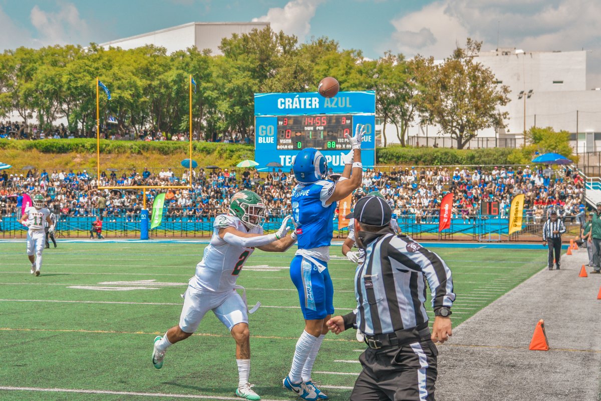 🏈Nombre!! A veces soy una cosa que qué bárbaro tomando fotos

📷 Imágenes cortesía de la cámara de un servidor del <a href="/BorregosPuebla/">Borregos Puebla</a> vs Aztecas de la Udlap