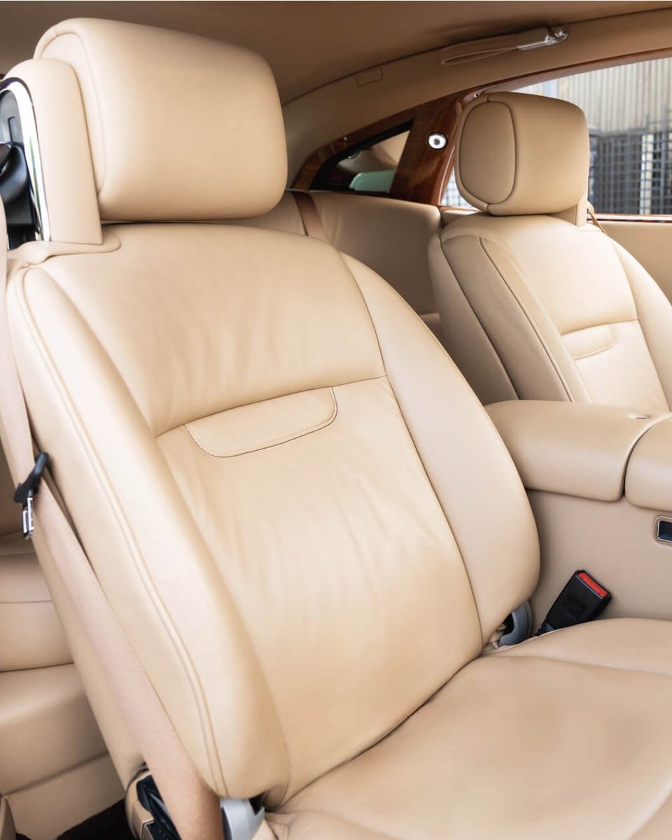 ProjectKahn's tweet image. For Sale: Rolls-Royce Phantom – Rare &amp;amp; Collectible
Price: £219,999.00

Year: 2010
Mileage: 18,456
Engine: 6.7L Petrol – 453BHP

Exterior: British Racing Green
Interior: Moccasin Leather

See more: kahnautomobiles.com/vehicles-for-s…

Copyright Design by KAHN®

#RollsRoycePhantom #LuxuryCars