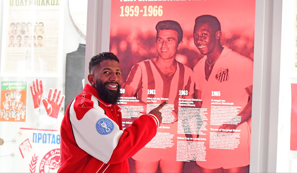 A special day for our team at the new Olympiacos Museum 🔴⚪️🙌🏻

#Olympiacos #WeKeepOnDreaming #Museum