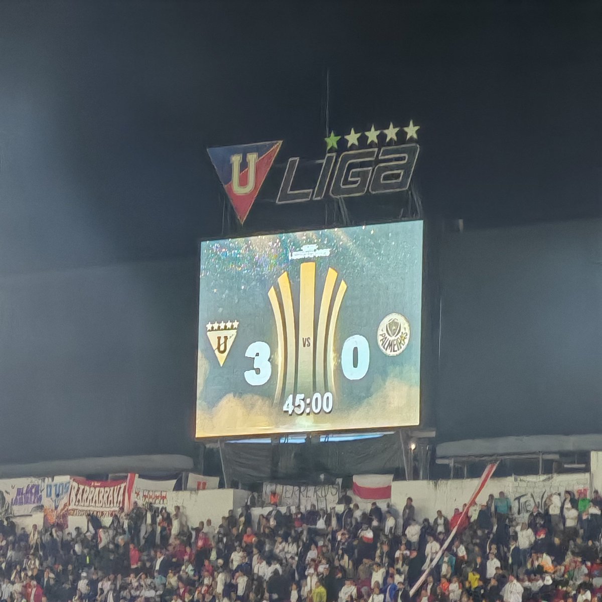 Las alegrías que sólo te da el fútbol!!  

Grande mi <a href="/LDU_Oficial/">LDU Oficial</a>!!!