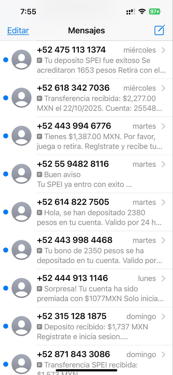 markitecta's tweet photo. ¿Cómo parar tanto mensaje y llamadas de fraudes? 
¿De verdad no tienen otra forma de vida?
En 4 días más 14 mensajes fraudulentos. 
Y el video es de la mayoría de los teléfonos que bloqueo por fraudes.
¿Alguien más sufre lo mismo?
#fraude esto es #telefononegro2 https://t.co/t8wQTY9dov