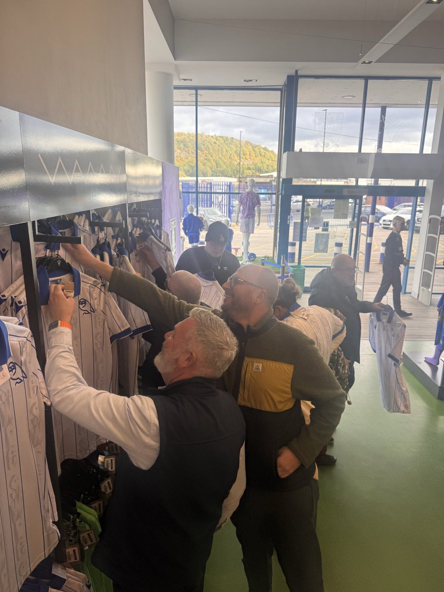 Sheffield Wednesday fans are flooding to the club shop to buy their shirts now that the club are in admin and Chansiri has gone.

Things you love to see. Expect a bumper crowd at Hillsborough tomorrow, Wednesday are back!! 👏