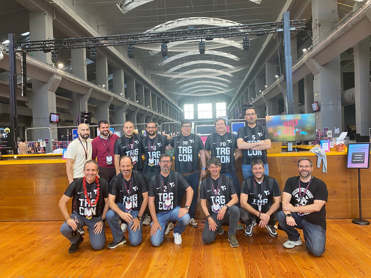tarugoconf's tweet photo. ¿La TRGCON tiene equipo de fútbol? Ah no, que son algunos de nuestros MECENAS 😍

Gracias por hacerlo posible 🚀 https://t.co/vgvRisrXzA
