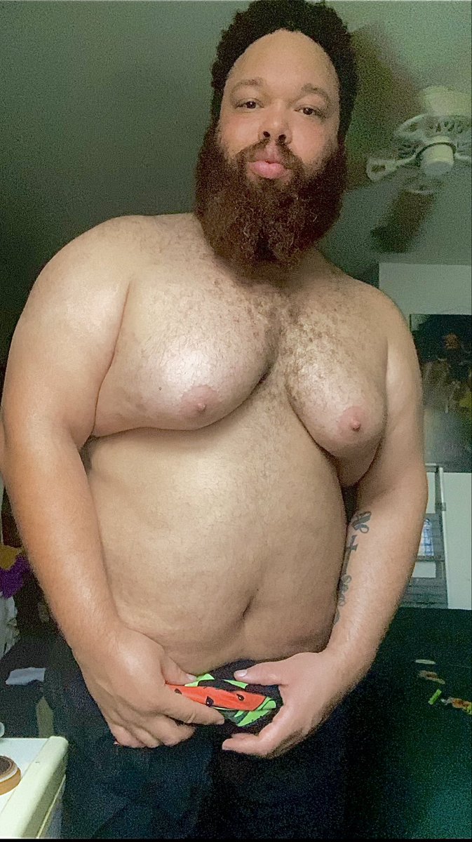 Worn Deë tf out. But pushing thru lol. Some lite brite beard n tit action for you this morning lol