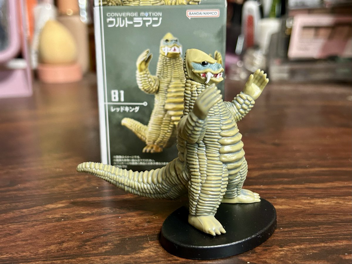 TOUMA レッドキング Amazon.com: TAMASHII NATIONS - Ultraman - Red