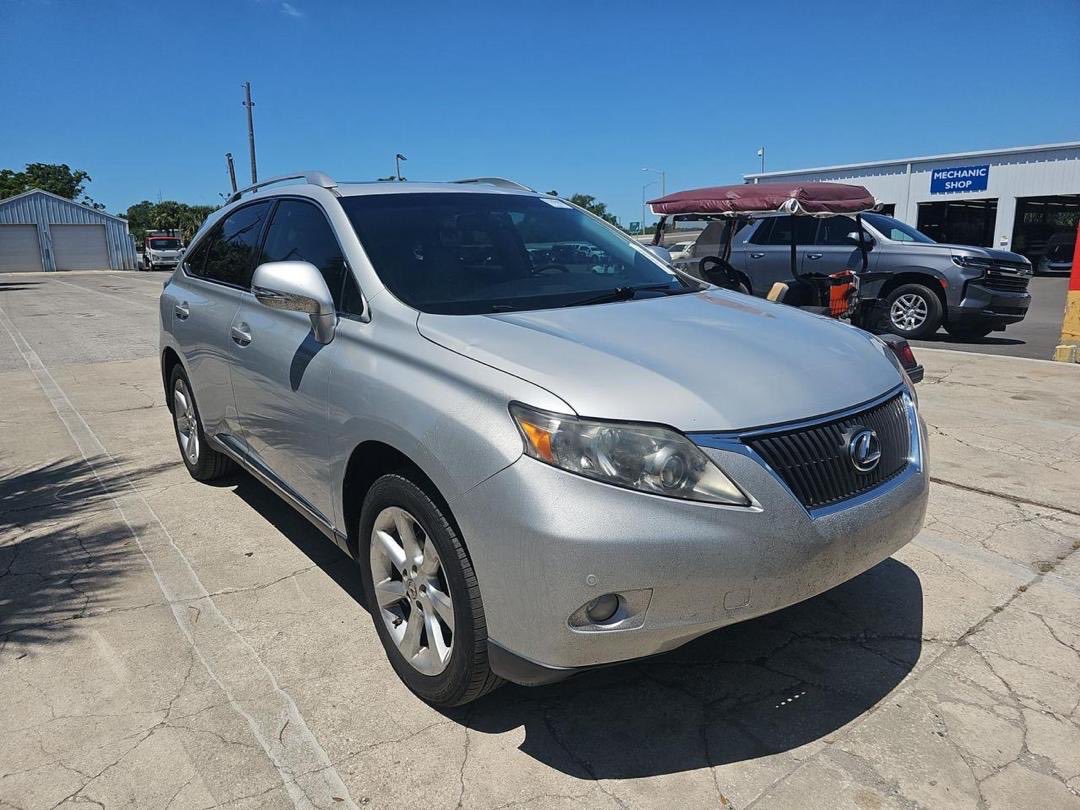 Ldautosltd's tweet image. ✅ JUST PURCHASE 
🚗 2010 Lexus RX 350
3.5L V6 engine • Leather interior • Panoramic comfort • Power everything
Luxury, comfort & reliability all in one ride.🚗
.
.
.
📩 Send us a DM or contact us on WhatsApp (+234 814 338 2153) to get your dream car today!
#LexusRX350
#Lexus…