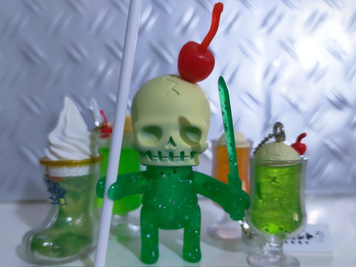 SKULLTULA ウツボカエル ソフビ フィギュア 日本製 蓄光 ラメ Yahoo